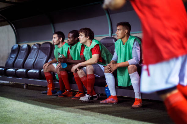 場外因素的 場外因素的