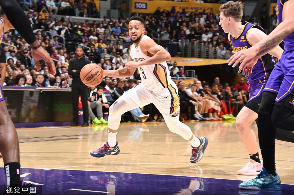 依旧在场上 依旧在场上