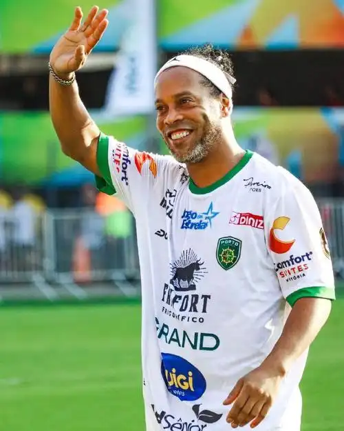 的中场球员 的中场球员