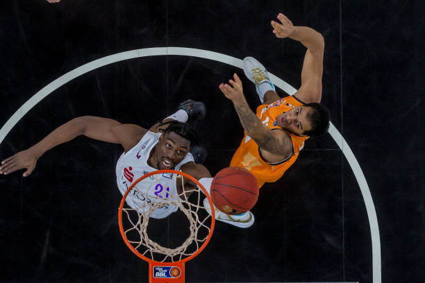 更因为这件 更因为这件